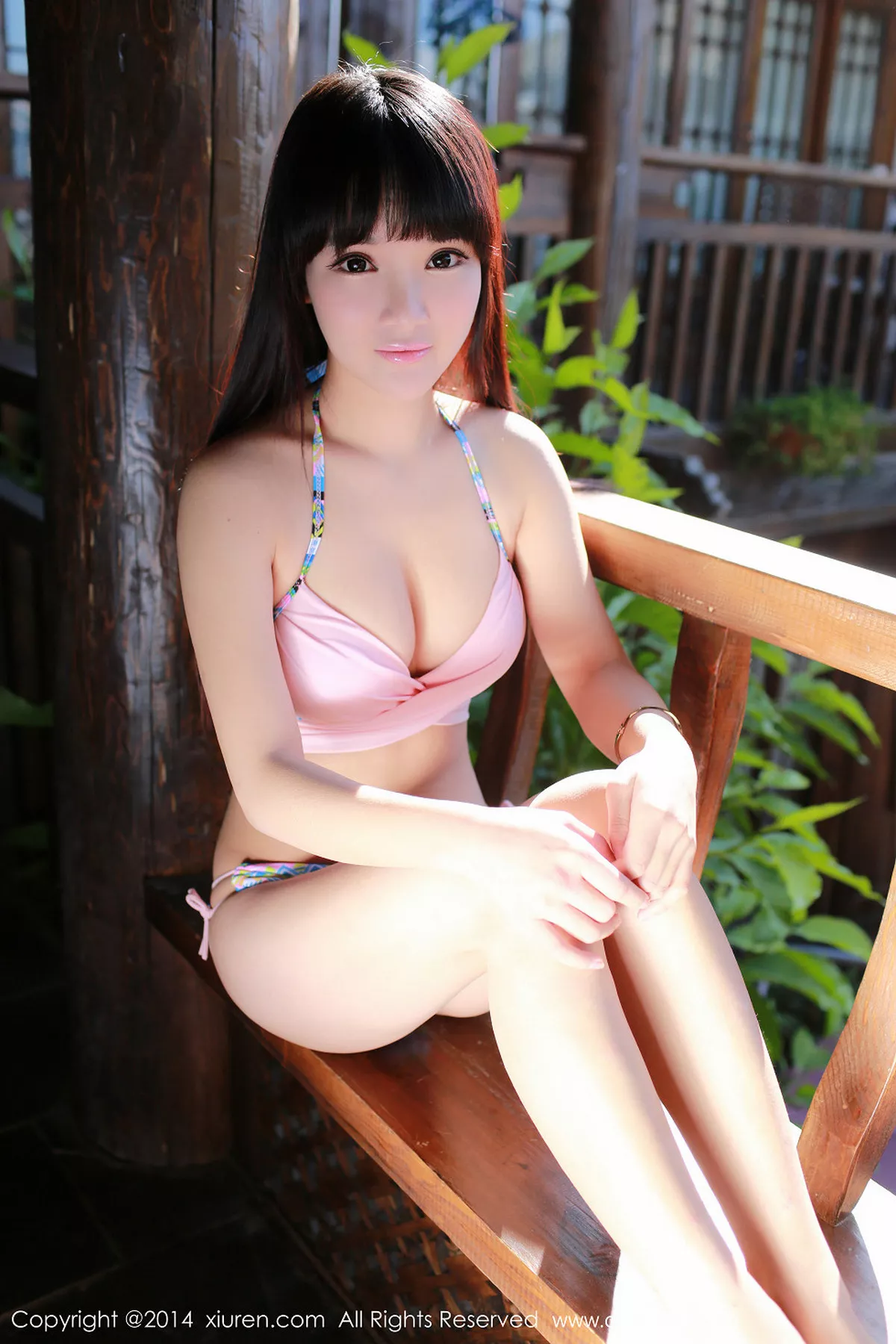 秀人集.com_[XiuRen秀人网]No.239_嫩模妮儿Bluelabel粉红肚兜+性感丁字裤系列诱惑写真35P