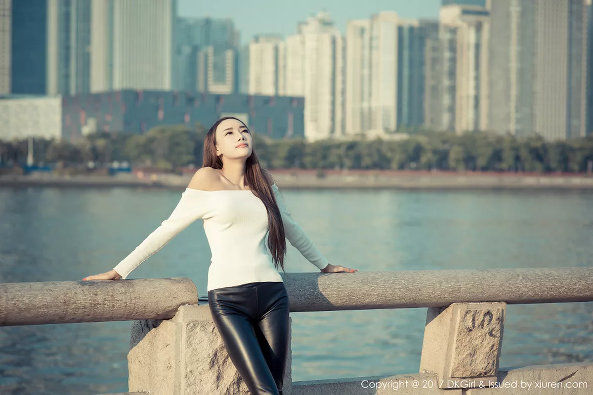 秀人集.com_[DKGirl御女郎]Vol.010_嫩模婕西儿jessie浴室比基尼新春主题露豪乳福利诱惑写真54P