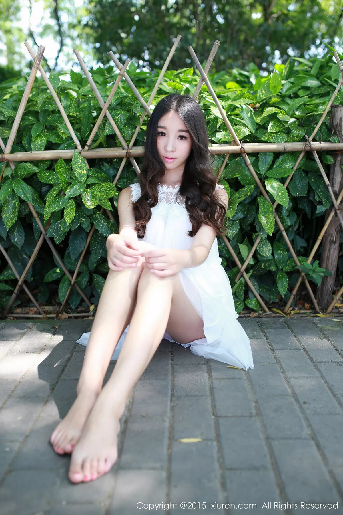 秀人集.com_[XiuRen秀人网]No.371_清纯妹子梓萱Crystal脱白色连身裙秀性感内衣写真45P