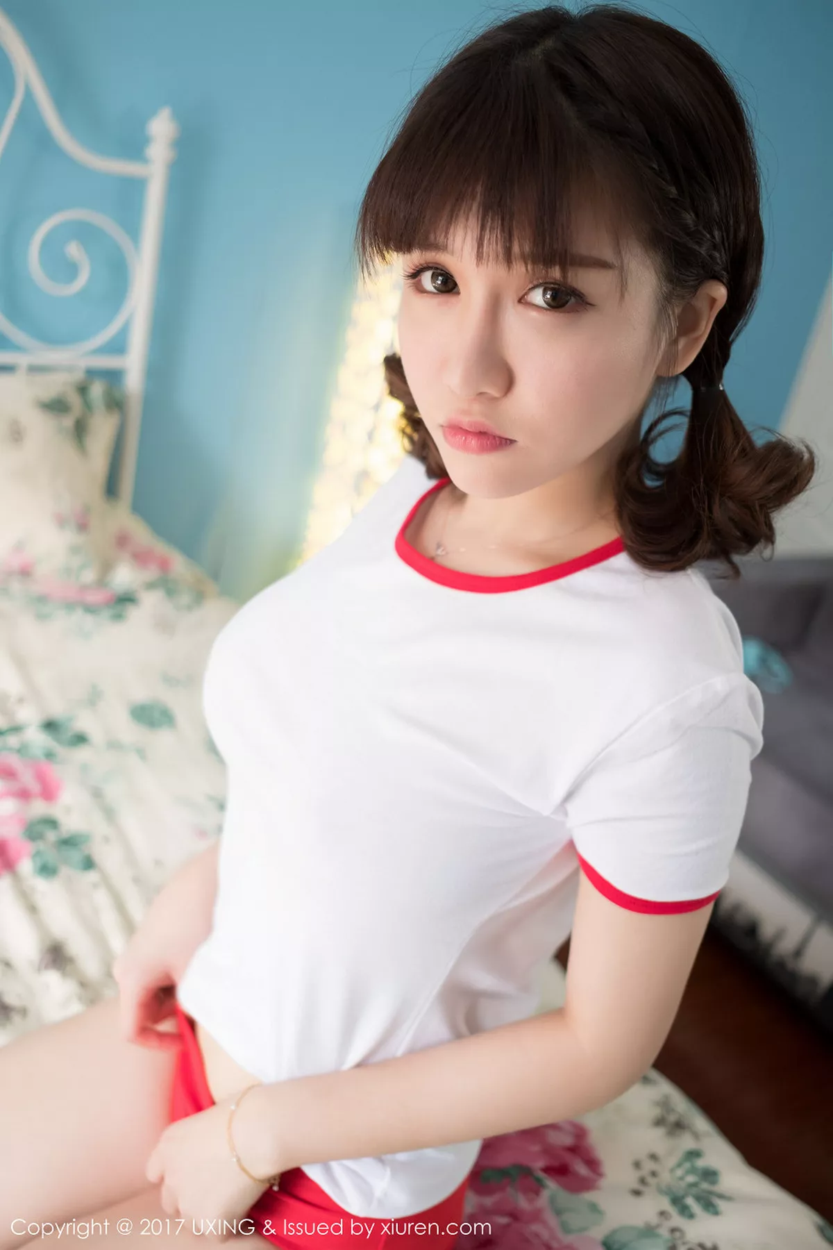 秀人集.com_[UXING优星馆]Vol.040_嫩模K8傲娇萌萌Vivian居家大床上体操服可爱萌动写真60P