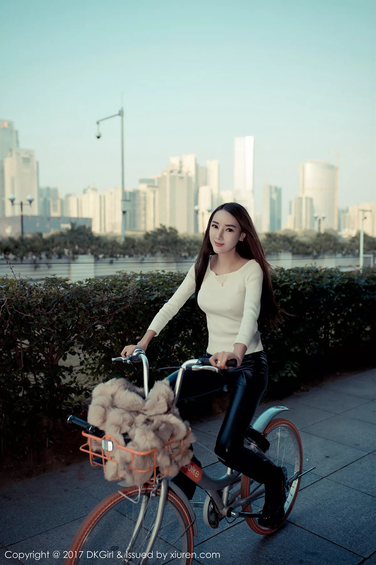 秀人集.com_[DKGirl御女郎]Vol.010_嫩模婕西儿jessie浴室比基尼新春主题露豪乳福利诱惑写真54P