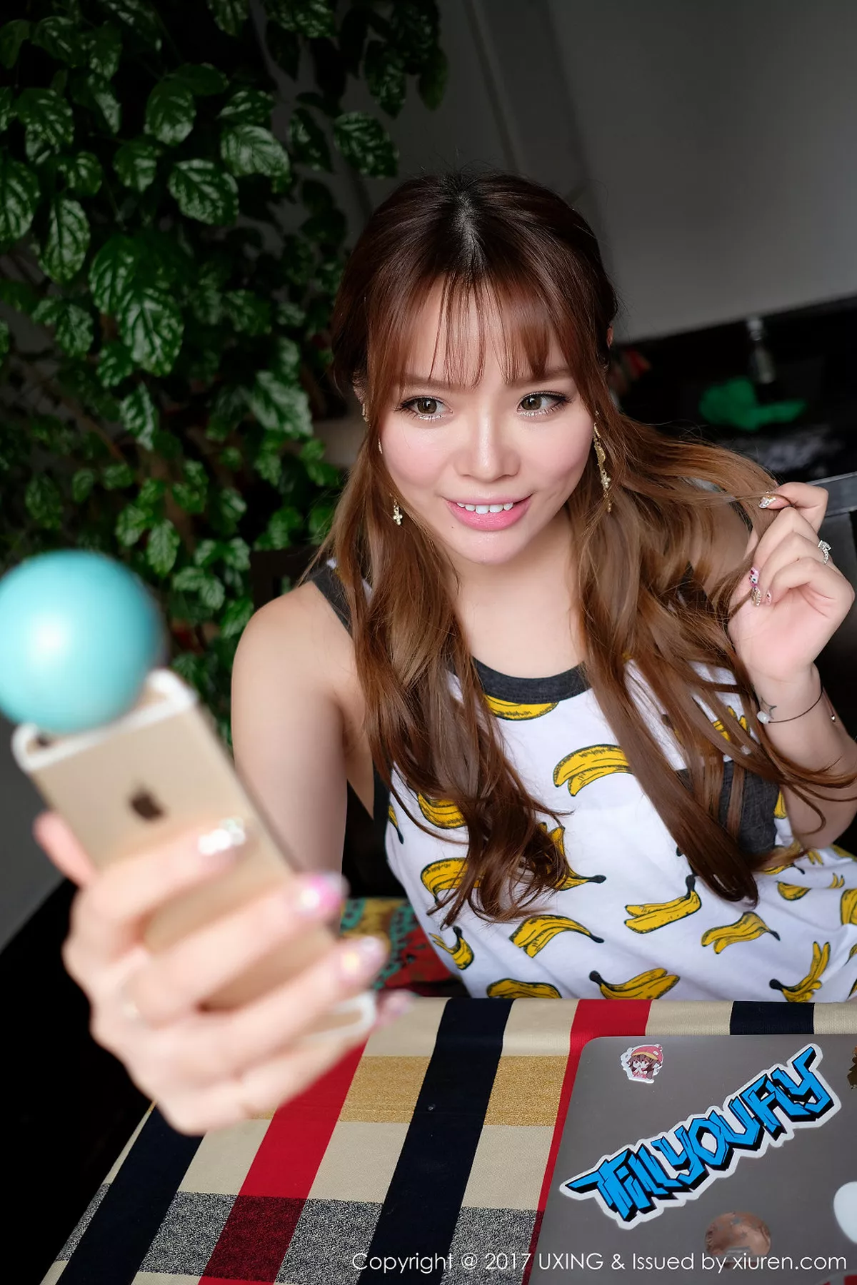 秀人集.com_[UXING优星馆]Vol.045_新人嫩模小恶魔-S居家私房内衣系列秀傲人美胸性感写真45P