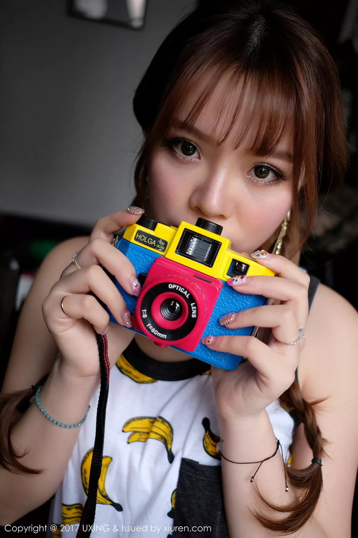 秀人集.com_[UXING优星馆]Vol.045_新人嫩模小恶魔-S居家私房内衣系列秀傲人美胸性感写真45P