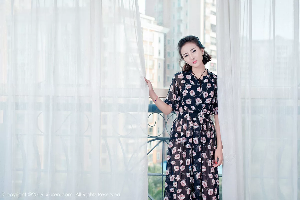 秀人集.com_[XiuRen秀人网]No.561_新人嫩模梅哥居家私房性感内衣系列及丝袜美腿诱惑写真54P