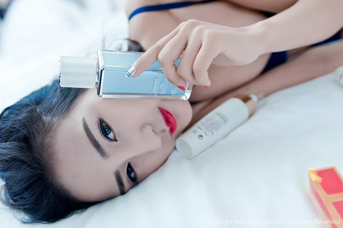 秀人集.com_[XiuRen秀人网]No.561_新人嫩模梅哥居家私房性感内衣系列及丝袜美腿诱惑写真54P