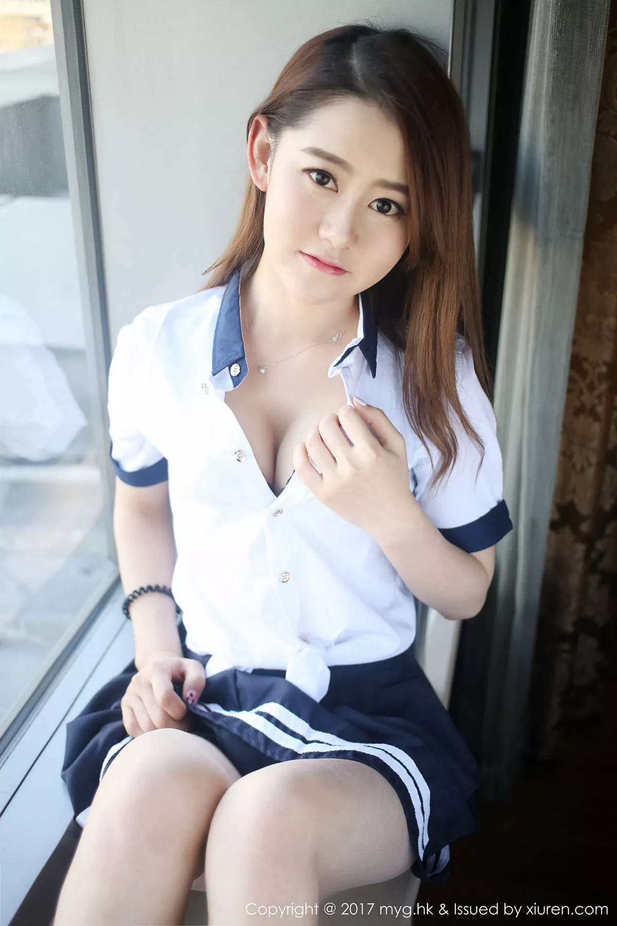 秀人集.com_[MyGirl美媛馆]Vol.241_养眼嫩模艾然Airan短裙学生装+性感兔女郎完美诱惑写真51P
