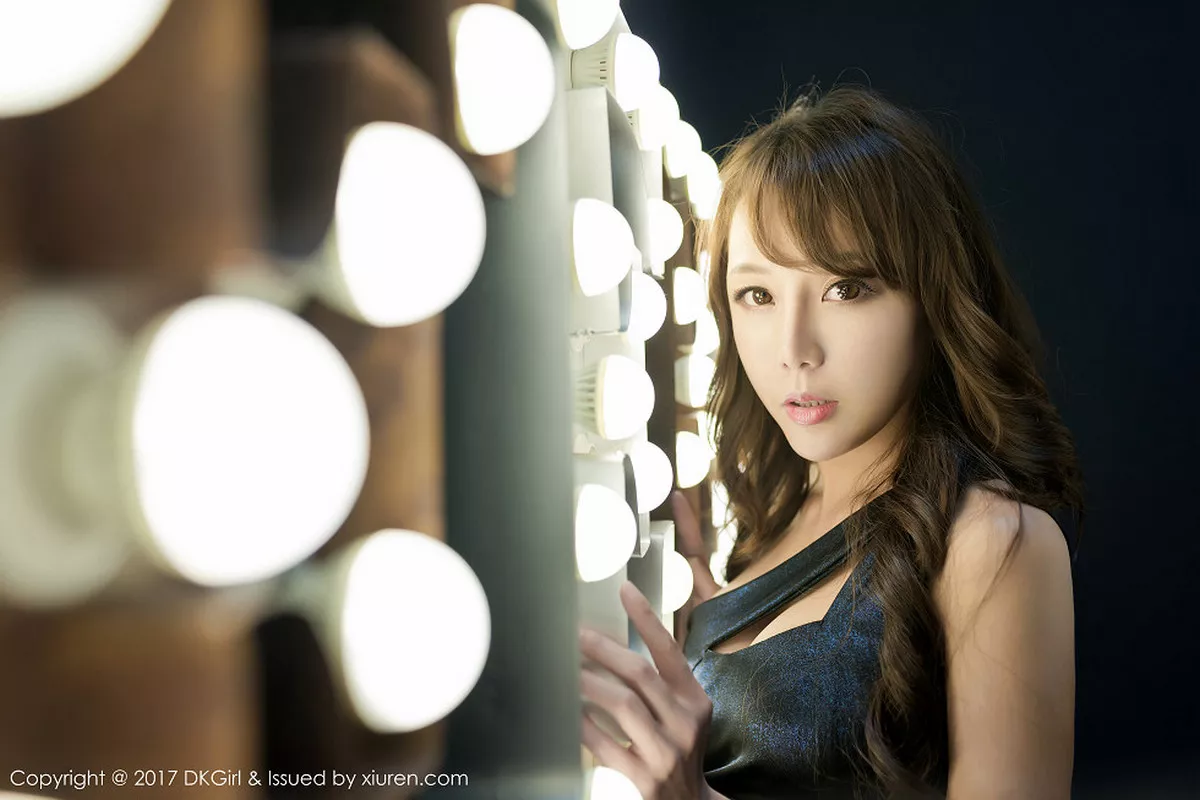 秀人集.com_[DKGirl御女郎]Vol.016_嫩模王沫儿SaSa时尚舞台性感内衣秀豪乳翘臀修长美腿写真51P