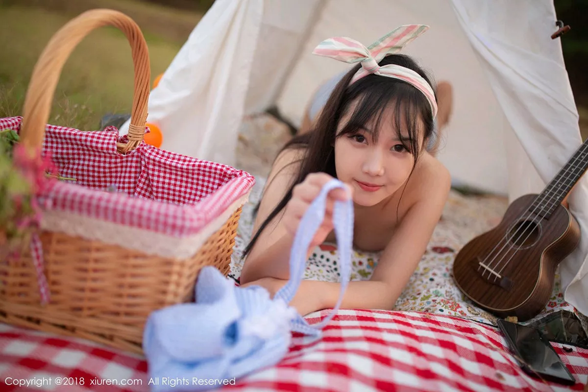 秀人集.com_[XiuRen秀人网]No.1207_嫩模徐微微mia户外性感女仆装半脱露美乳翘臀极致诱惑写真80P