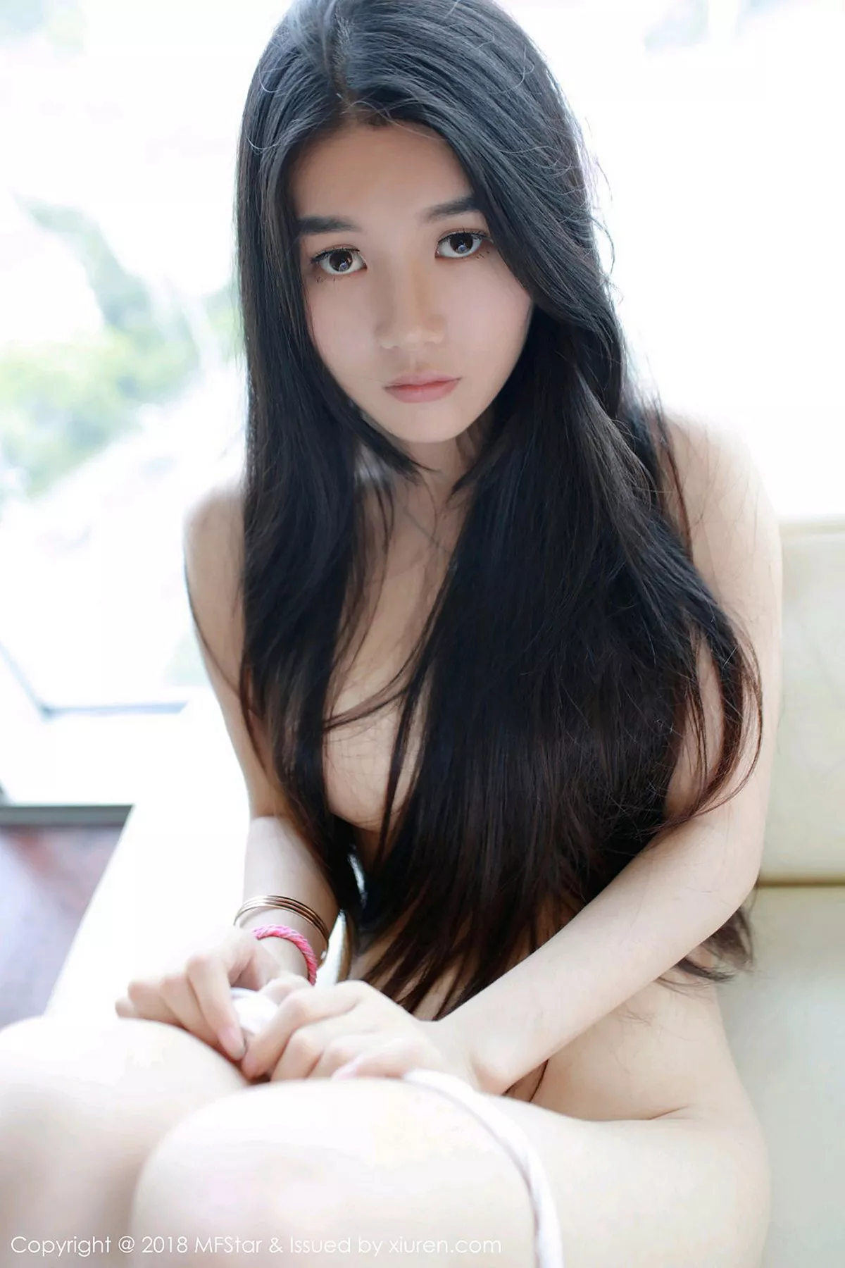 秀人集.com_[MFStar模范学院]Vol.153_嫩模王梓童Doirs居家脱粉色内衣露白嫩美乳撩人诱惑写真40P