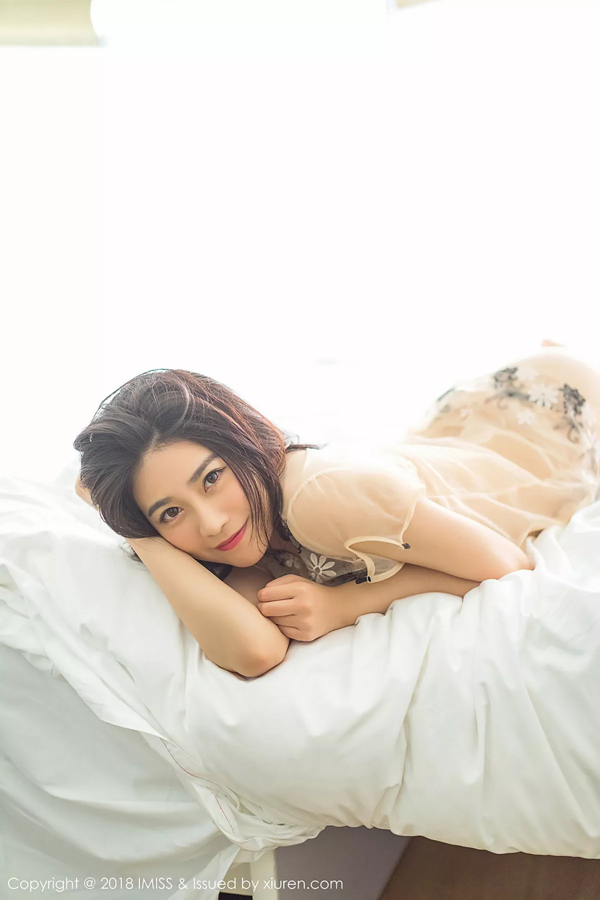 秀人集.com_[IMISS爱蜜社]Vol.294_女神许诺Sabrina私房床上薄纱透视秀丁字裤妩媚诱惑写真43P