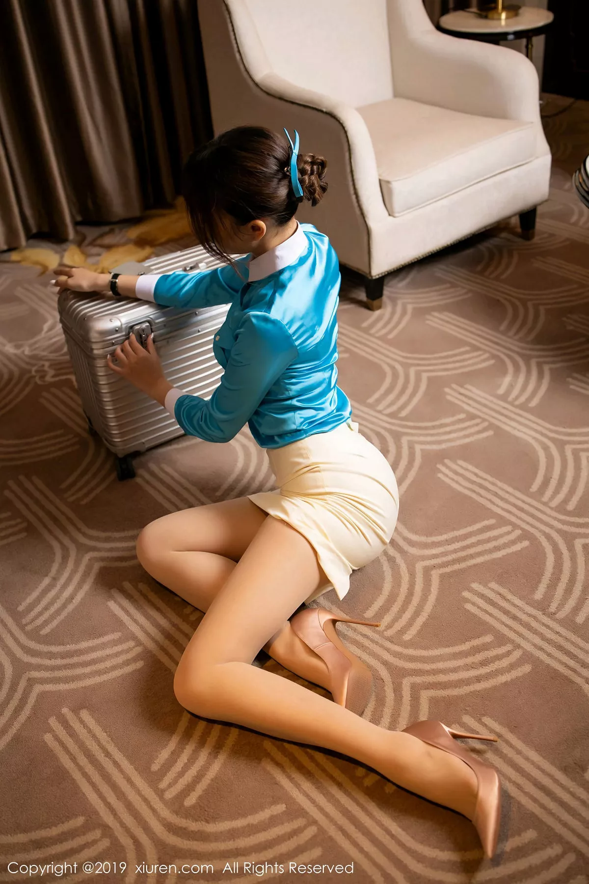 秀人集.com_[XiuRen秀人网]No.1602_女神芝芝Booty职业装服饰撩短裙秀美腿翘臀极致诱惑写真76P