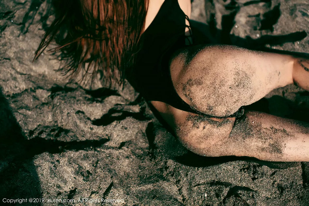 秀人集.com_[XiuRen秀人网]No.1635_嫩模筱慧海边沙滩性感比基尼秀浑圆翘臀撩人姿势诱惑写真50P