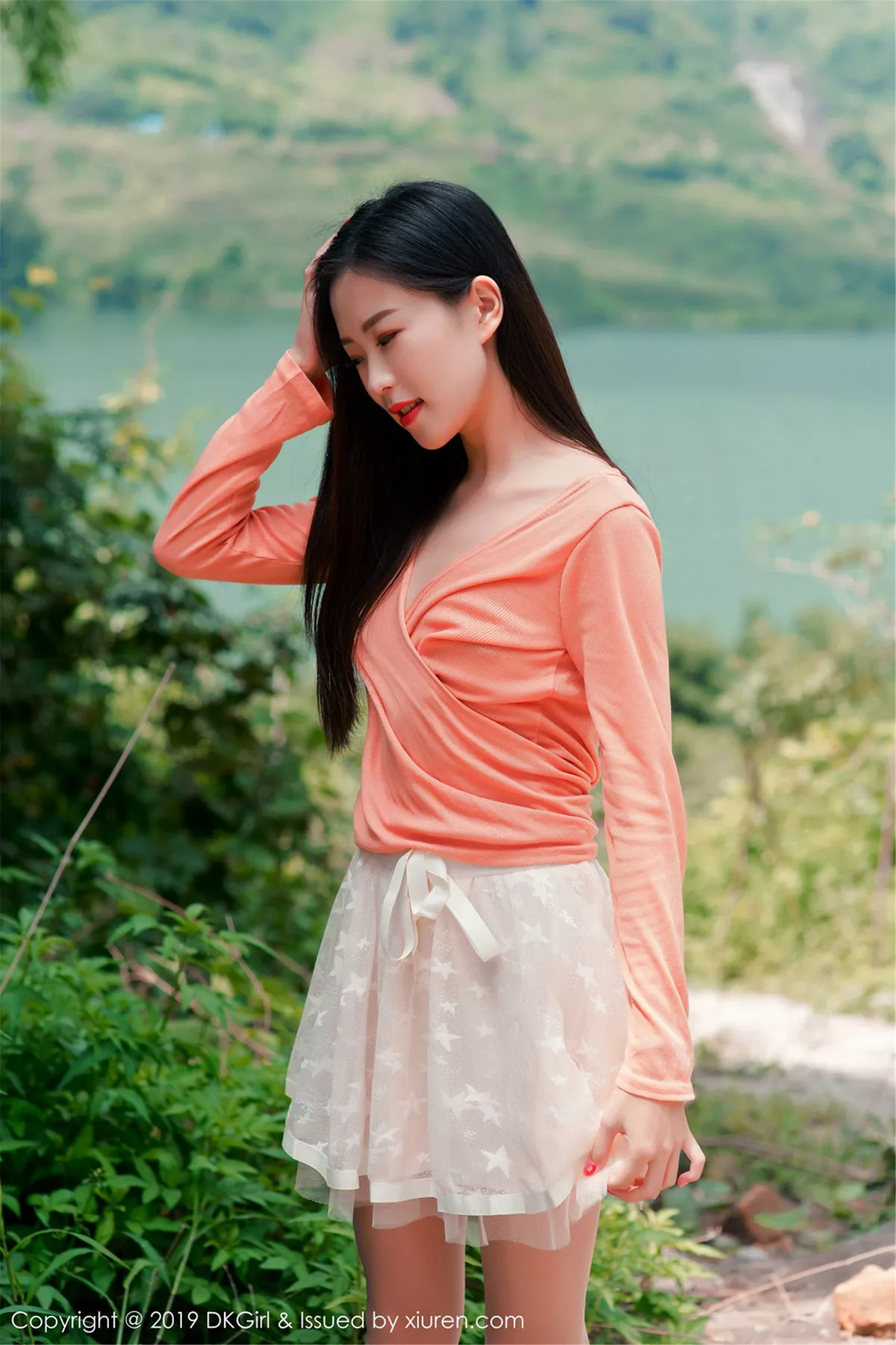 秀人集.com_[DKGirl御女郎]Vol.114_嫩模小子怡Alice户外露天车拍系列无内肉丝裤袜惹火诱惑写真48P