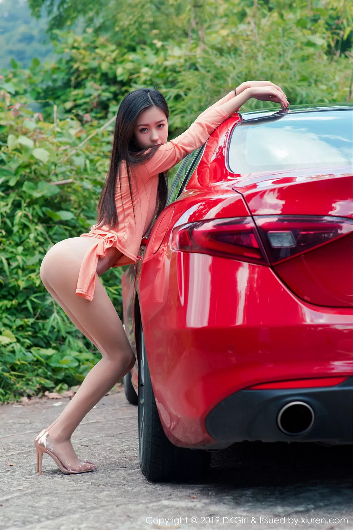 秀人集.com_[DKGirl御女郎]Vol.114_嫩模小子怡Alice户外露天车拍系列无内肉丝裤袜惹火诱惑写真48P