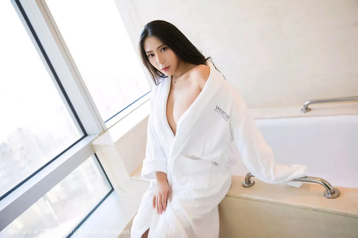 秀人集.com_[XiaoYu画语界]Vol.136_嫩模安可儿私房白色缕空内衣半脱露豪乳翘臀诱惑写真52P