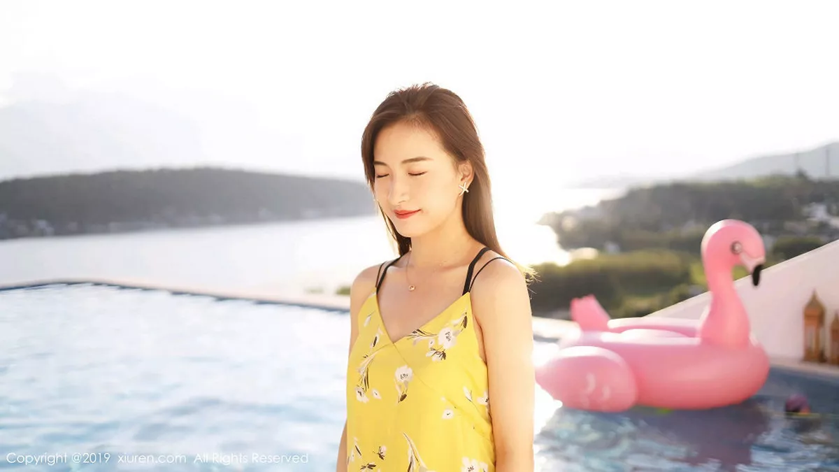 秀人集.com_[XiuRen秀人网]No.1660_嫩模艺儿拿铁户外白色长裙清新甜美风格靓丽迷人写真57P