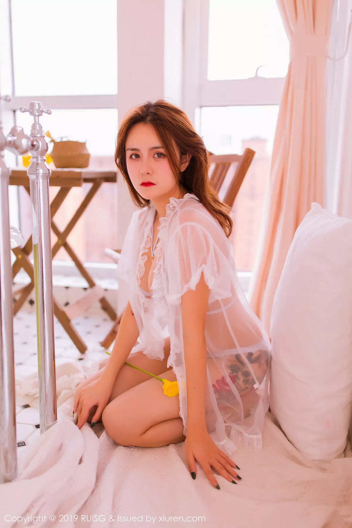 秀人集.com_[RUISG瑞丝馆]Vol.082_嫩模Daisy琳琳居家私房白色蕾丝内衣秀完美身材豪乳诱惑写真48P