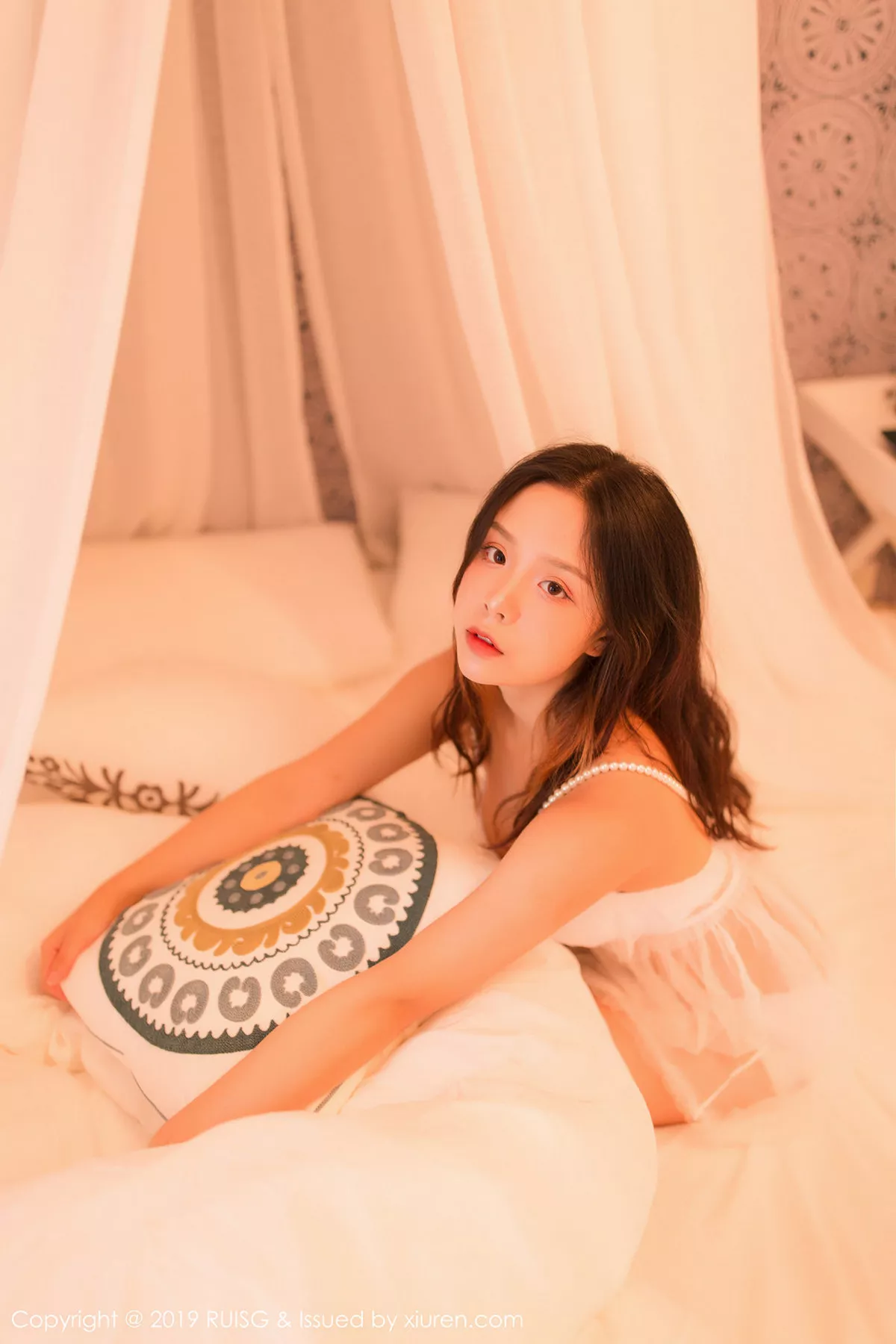 秀人集.com_[RUISG瑞丝馆]Vol.081_嫩模木木夕Mmx私房性感白色薄纱内衣秀完美身材诱惑写真46P