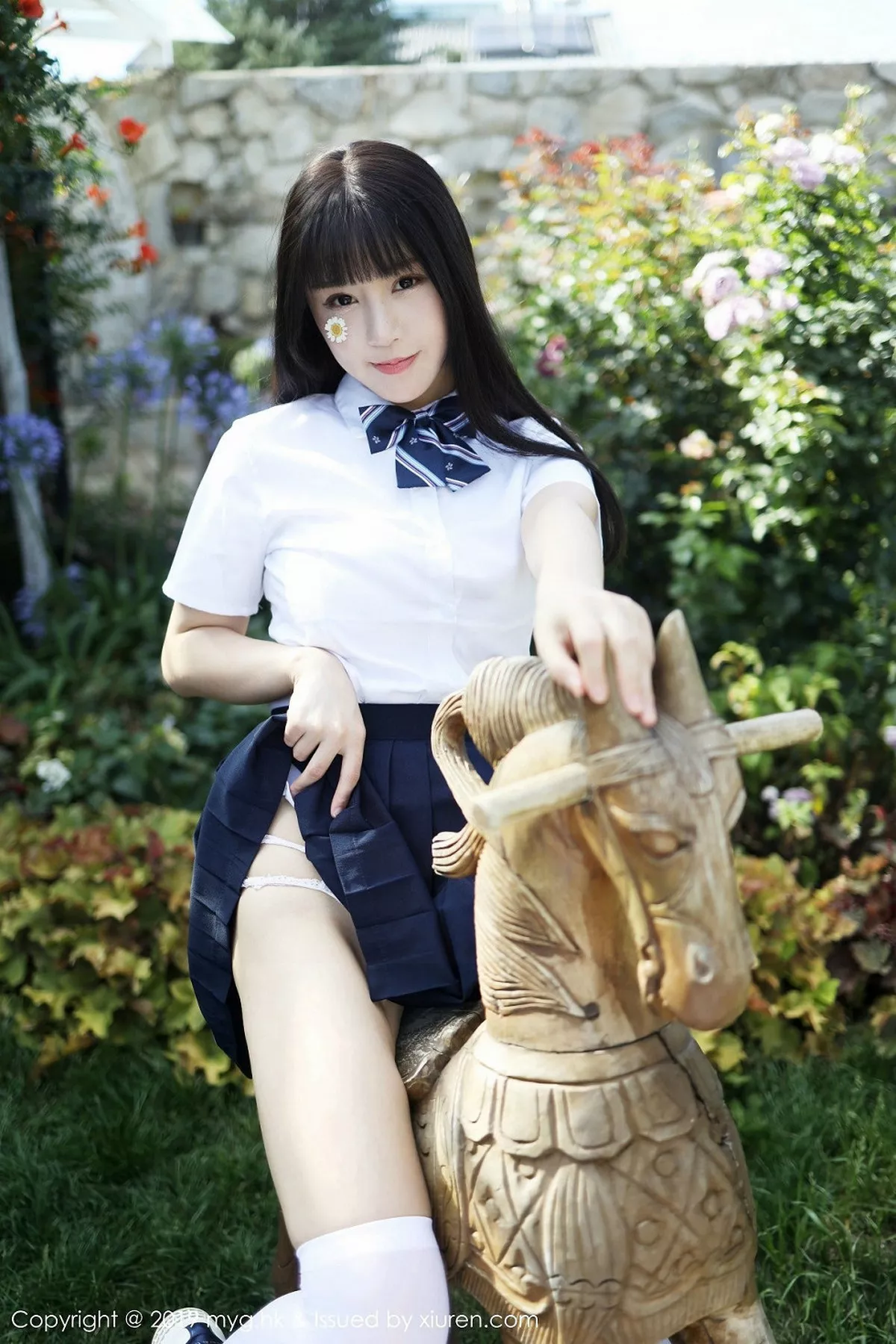 秀人集.com_[MyGirl美媛馆]Vol.394_女神Flower朱可儿大理旅拍户外学生装大胆撩裙诱惑写真54P