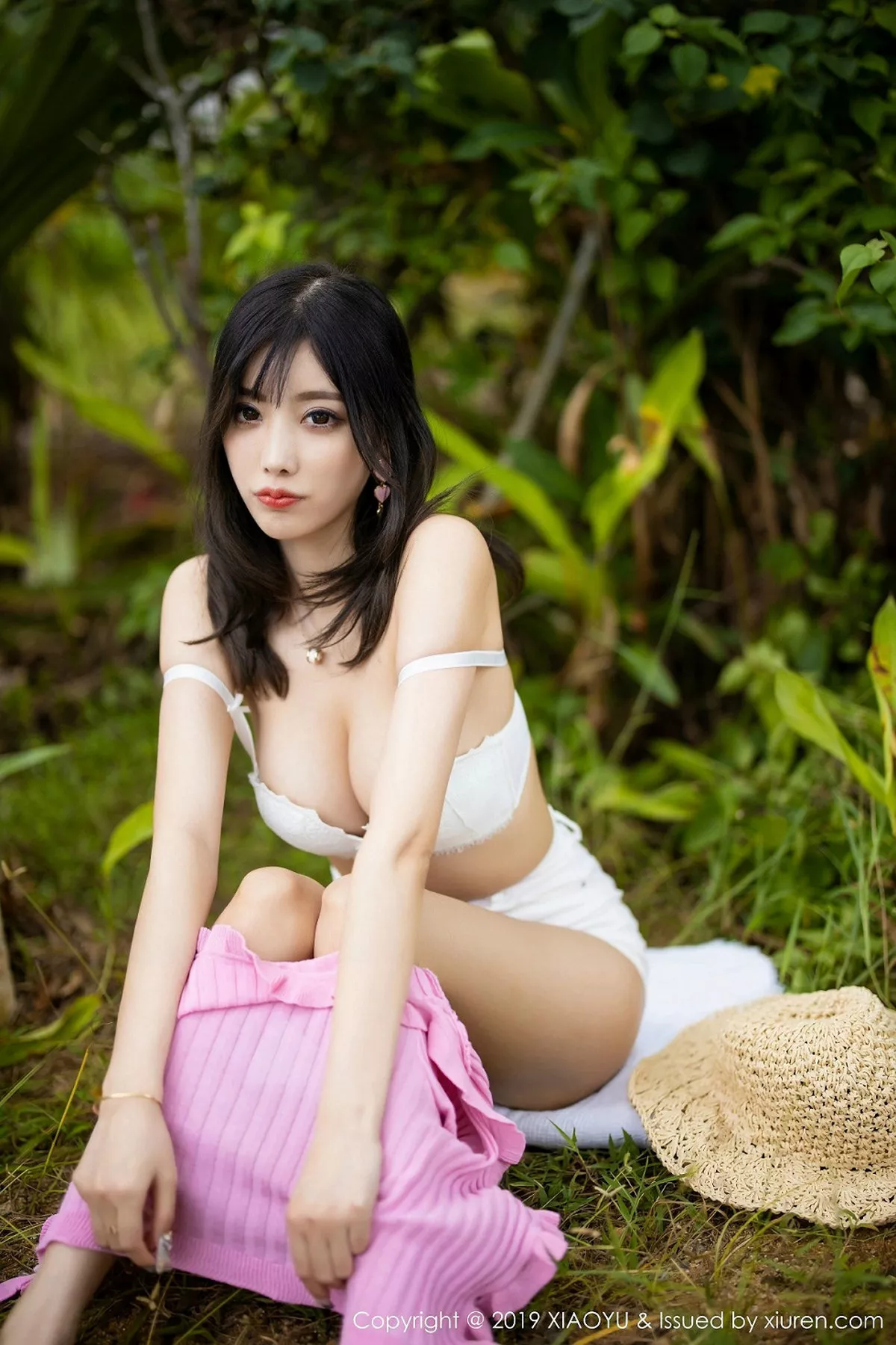 秀人集.com_[XiaoYu画语界]Vol.169_女神杨晨晨sugar心愿旅拍户外草帽女孩蕾丝内衣完美诱惑写真63P