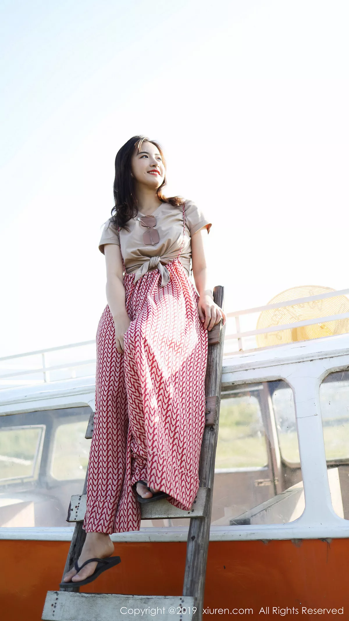 秀人集.com_[XiuRen秀人网]No.1718_嫩模艺儿拿铁室外帽子美少女清新甜美风靓丽迷人写真63P