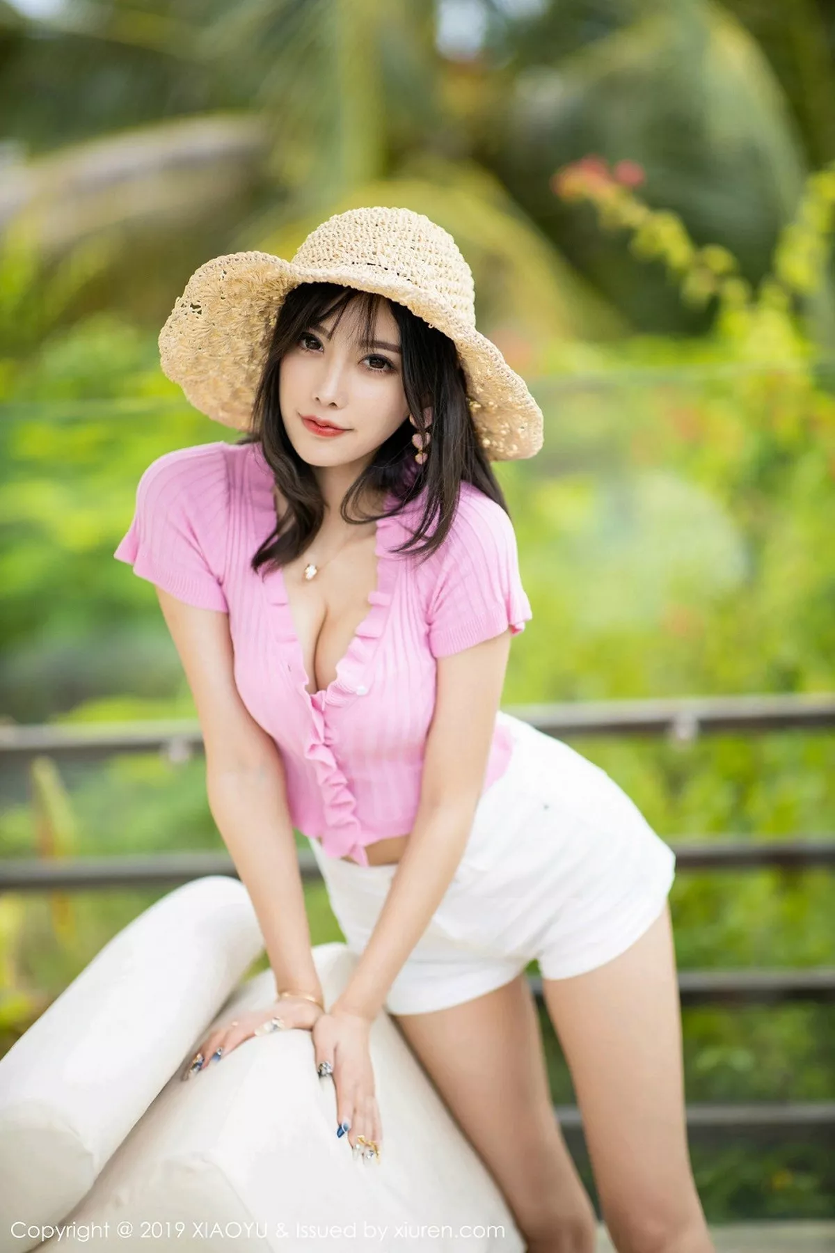 秀人集.com_[XiaoYu画语界]Vol.169_女神杨晨晨sugar心愿旅拍户外草帽女孩蕾丝内衣完美诱惑写真63P