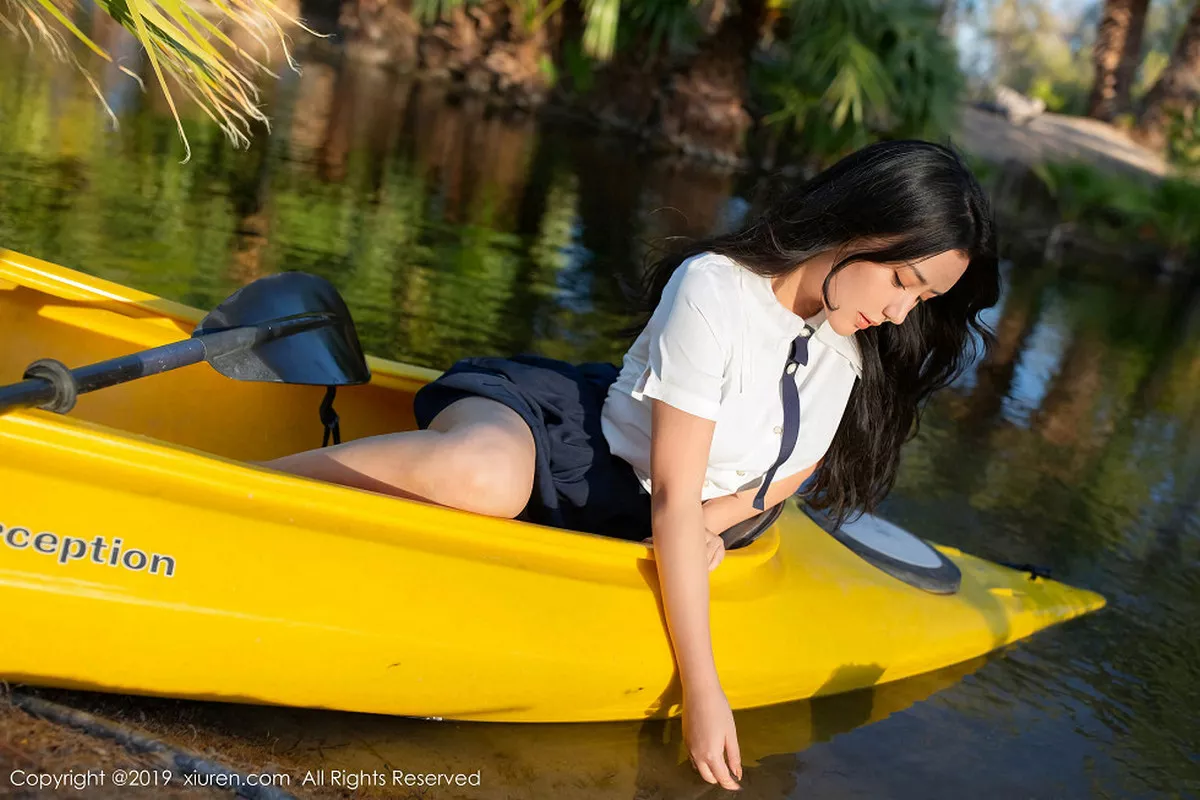 秀人集.com_[XiuRen秀人网]No.1719_女神Manuela玛鲁娜美国旅拍皮划艇全裸上身露豪乳极致诱惑写真52P