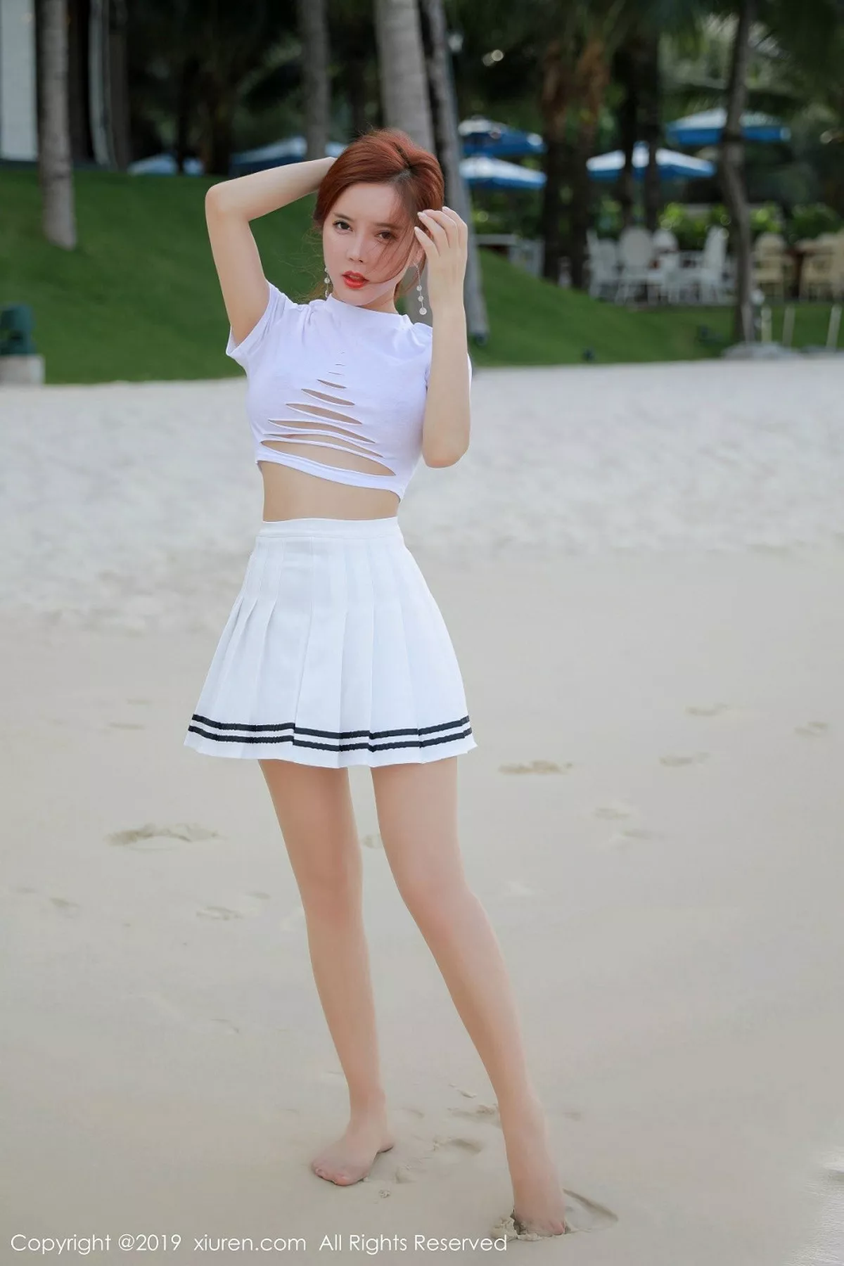 秀人集.com_[XiuRen秀人网]No.1728_嫩模艾小青户外海边兔女郎超薄无内肉丝裤袜撩人诱惑写真38P