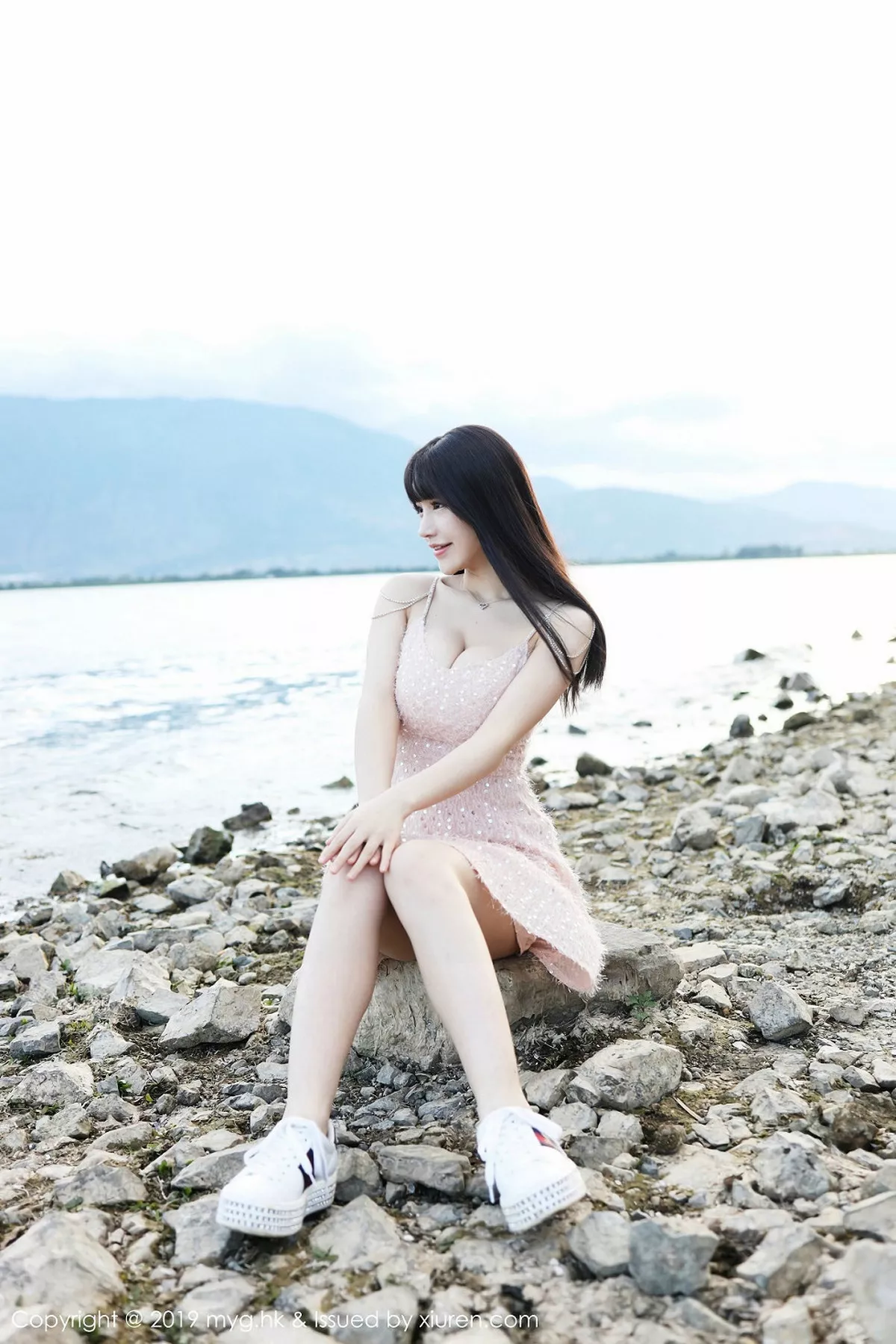 秀人集.com_[MyGirl美媛馆]Vol.403_女神Flower朱可儿大理旅拍私房镂空情趣内衣完美撩人诱惑写真40P