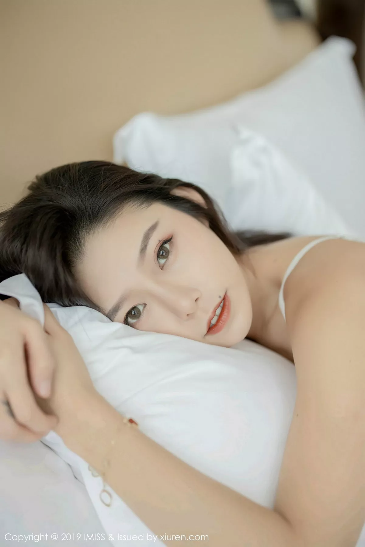 秀人集.com_[IMISS爱蜜社]Vol.398_女神luvian本能私房浴室里性感连体内衣秀完美身材诱惑写真51P