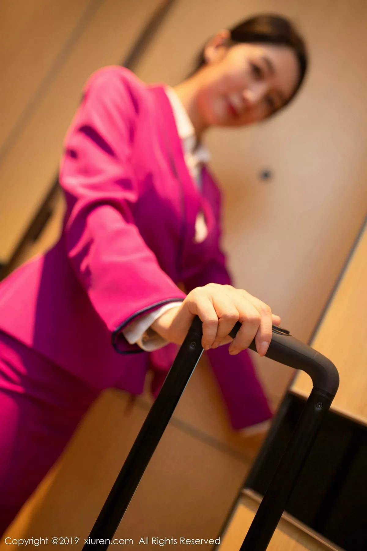 秀人集.com_[XiuRen秀人网]No.1799_女神Angela小热巴私房空姐制服蕾丝内衣秀傲人豪乳诱惑写真99P