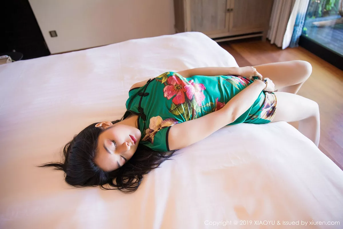 秀人集.com_[XiaoYu画语界]Vol.193_女神Angela小热巴私房古韵旗袍配无内肉丝秀翘臀诱惑写真57P