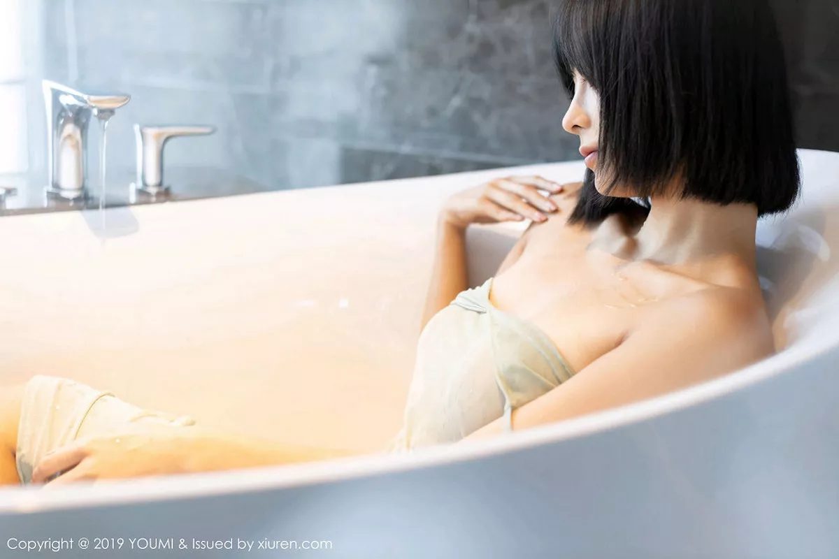 秀人集.com_[YouMi尤蜜荟]Vol.370_嫩模蓝夏Akasha浴室里真空连身裙湿身秀完美曲线诱惑写真42P