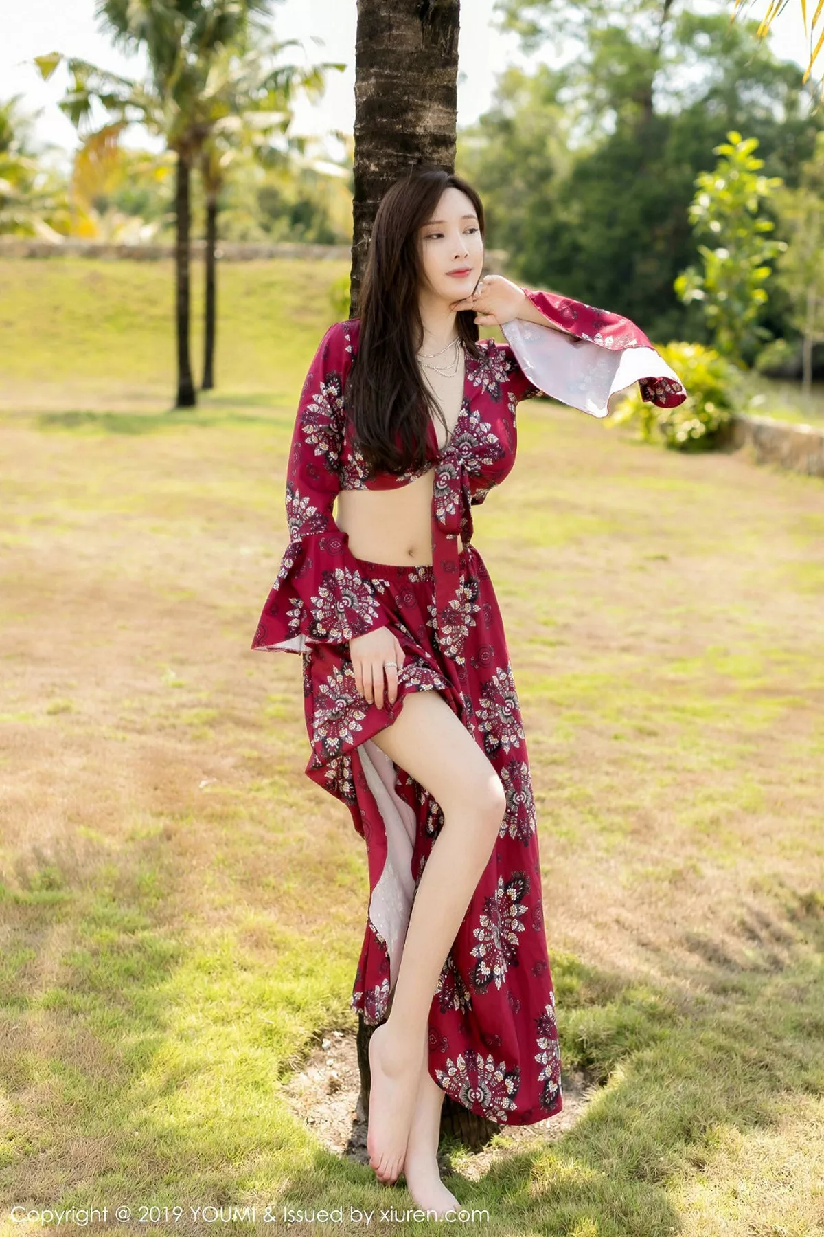 秀人集.com_[YouMi尤蜜荟]Vol.383_女神奶瓶土肥圆户外真空优雅服饰半脱露豪乳撩人诱惑写真62P