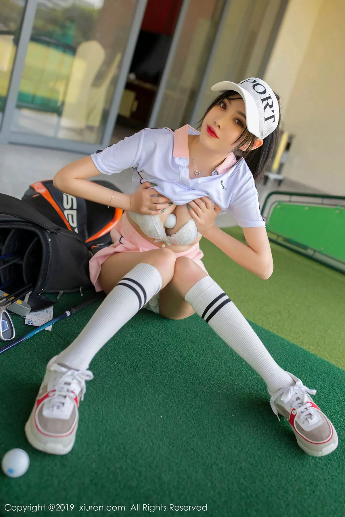 秀人集.com_[XiuRen秀人网]No.1874_女神杨晨晨sugar高尔夫主题白色内衣配粉色短裙撩人诱惑写真70P