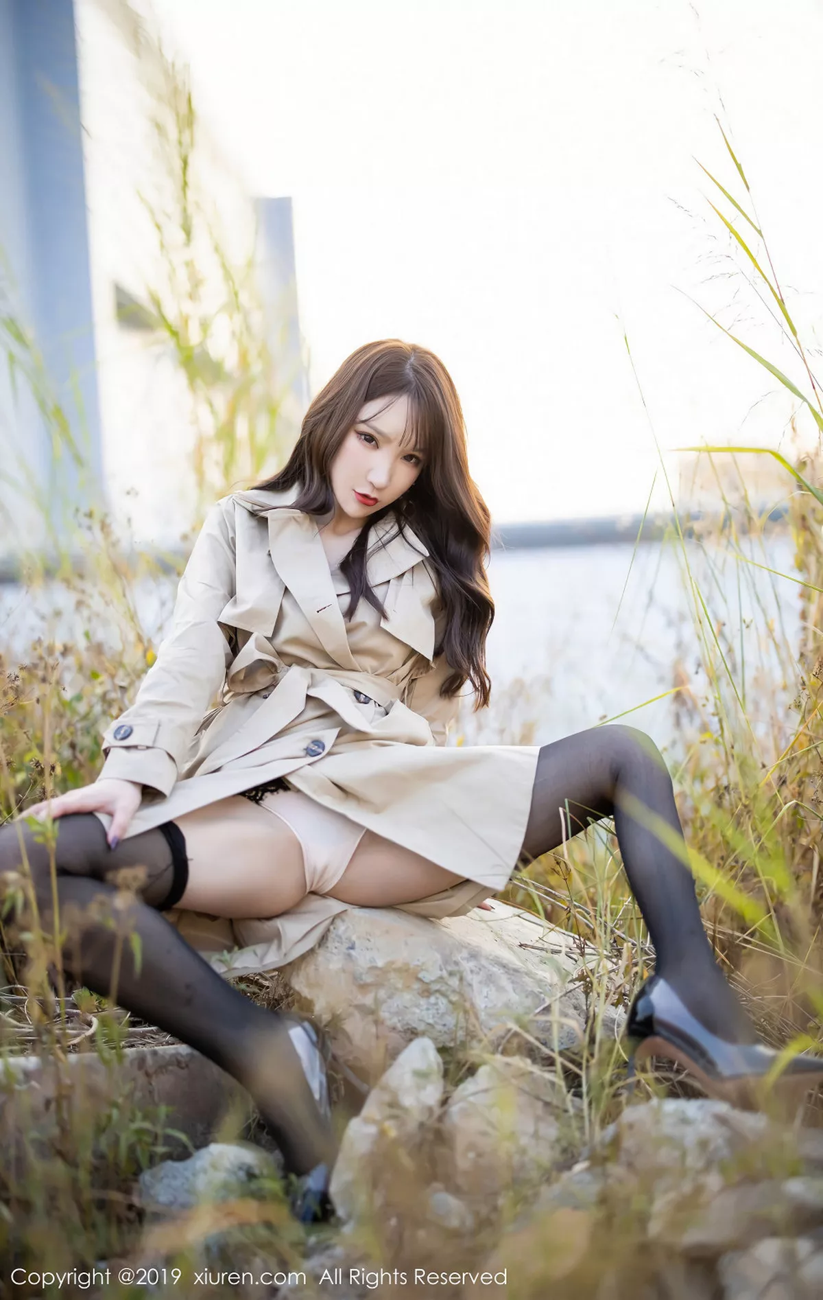 秀人集.com_[XiuRen秀人网]No.1876_女神周于希Sandy户外精致黑色内衣配吊带黑丝袜撩人诱惑写真93P