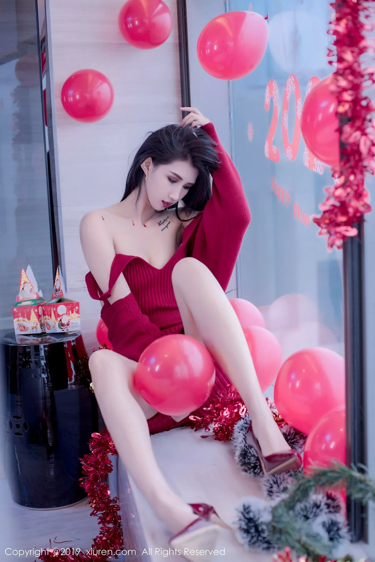 秀人集.com_[XiuRen秀人网]No.1871_高挑美女葛征Model私房圣诞新年主题红色深V圣诞女郎诱惑写真81P