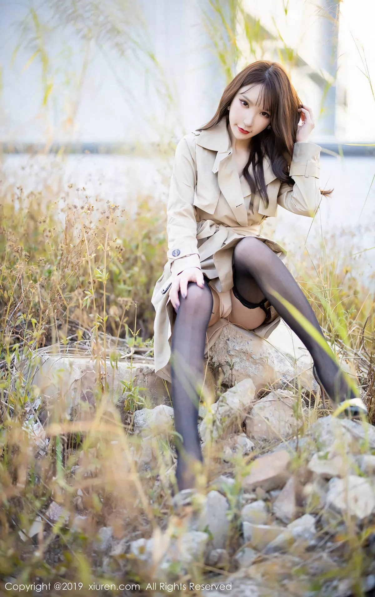 秀人集.com_[XiuRen秀人网]No.1876_女神周于希Sandy户外精致黑色内衣配吊带黑丝袜撩人诱惑写真93P