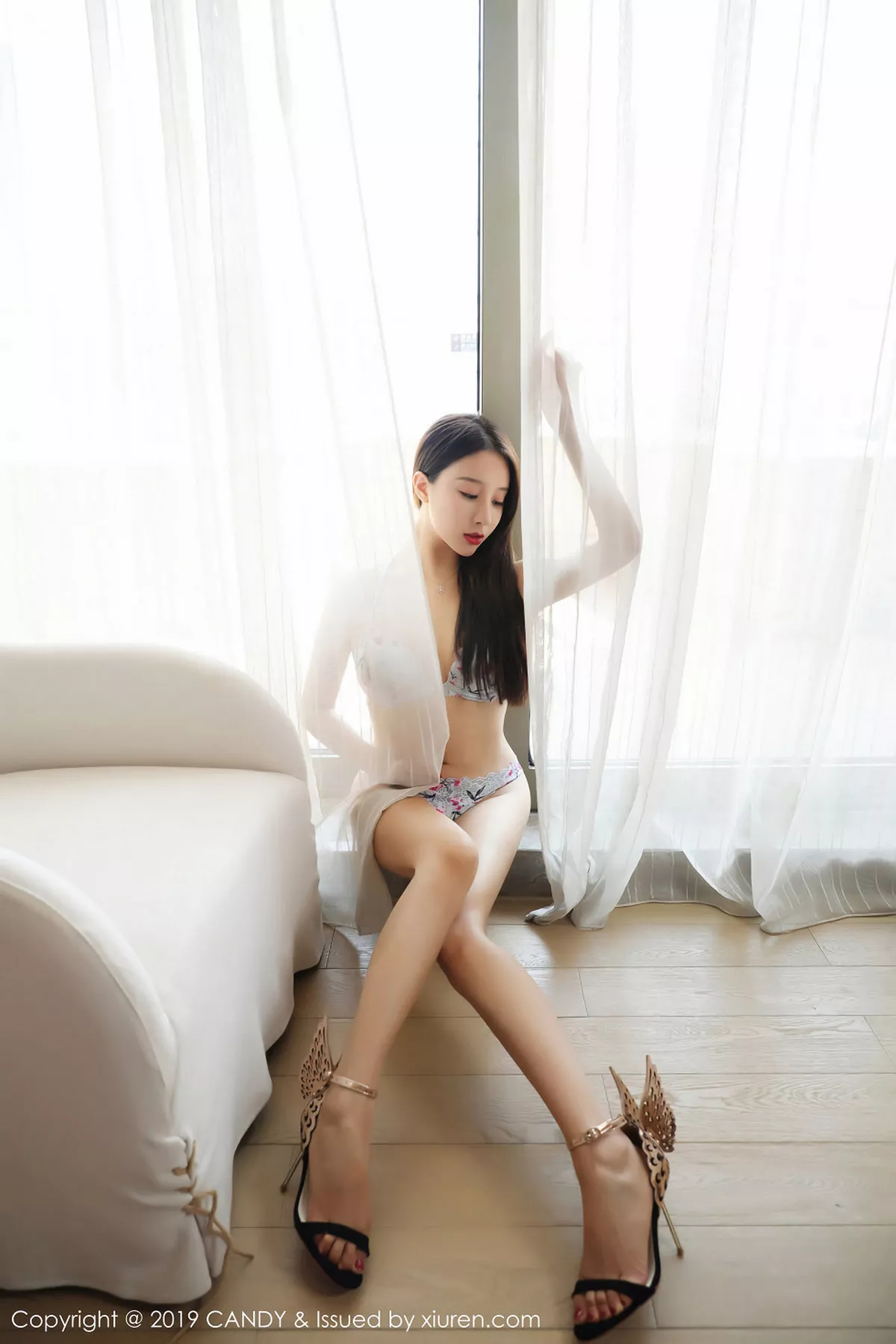 秀人集.com_[Candy网红馆]Vol.075_嫩模筱慧私房脱睡衣露花色内衣秀性感翘臀撩人诱惑写真43P