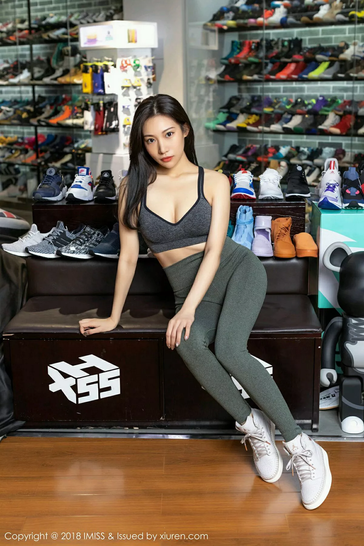 秀人集.com_[IMISS爱蜜社]Vol.309_嫩模小狐狸Kathryn私房性感红色内衣配肉丝裤袜完美诱惑写真37P