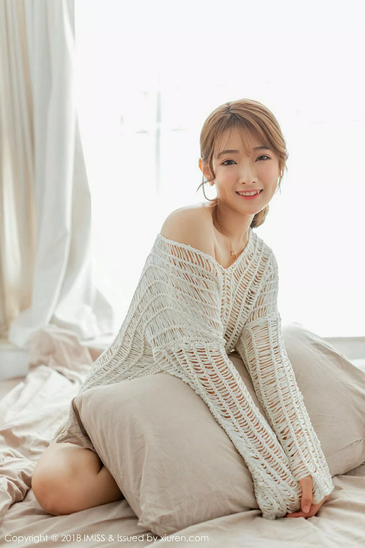 秀人集.com_[IMISS爱蜜社]Vol.306_嫩模Bowie宝儿私房缕空毛衣秀性感内衣完美身材迷人写真42P