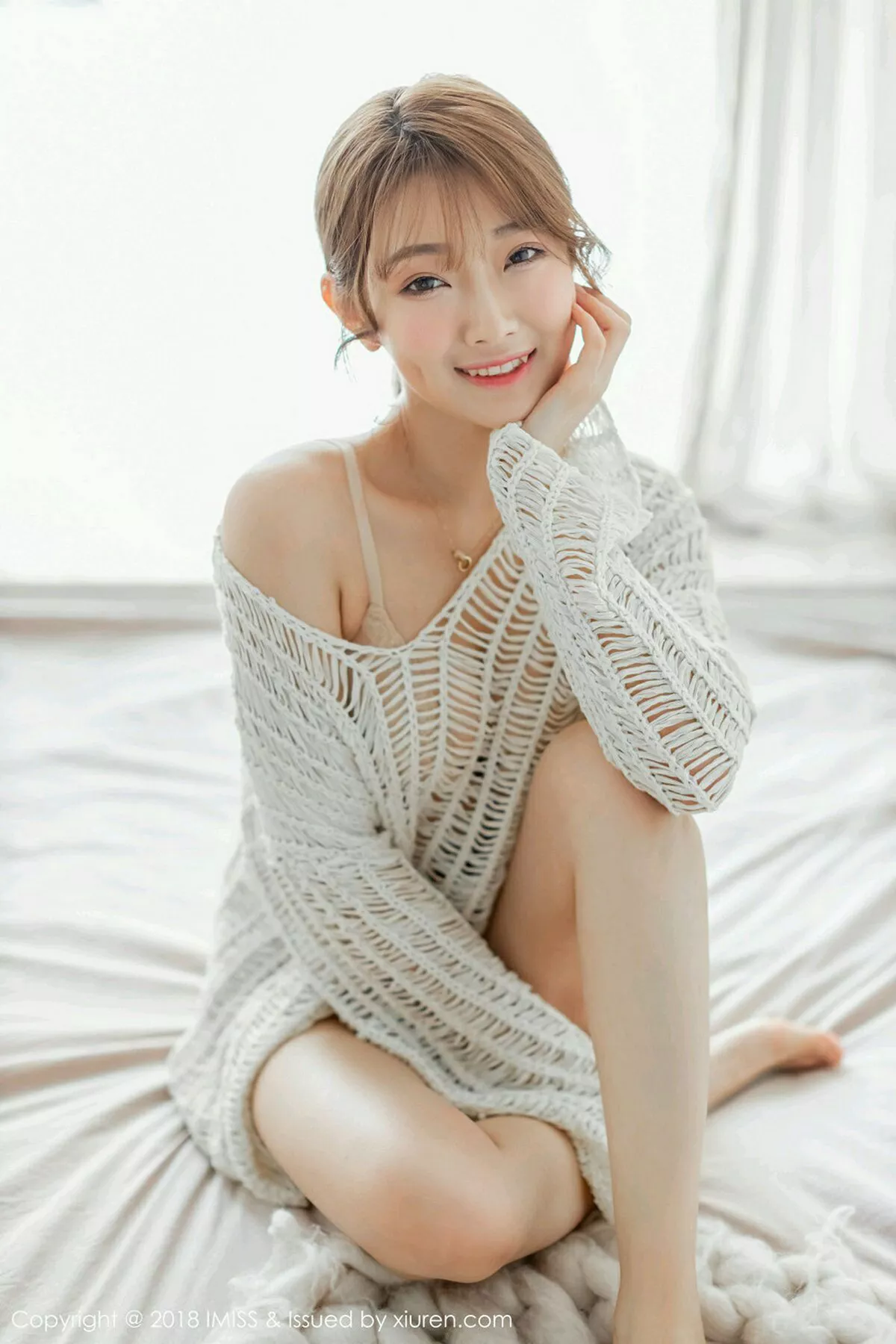 秀人集.com_[IMISS爱蜜社]Vol.306_嫩模Bowie宝儿私房缕空毛衣秀性感内衣完美身材迷人写真42P