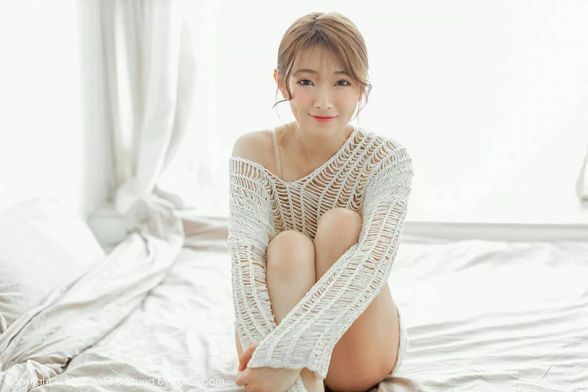 秀人集.com_[IMISS爱蜜社]Vol.306_嫩模Bowie宝儿私房缕空毛衣秀性感内衣完美身材迷人写真42P