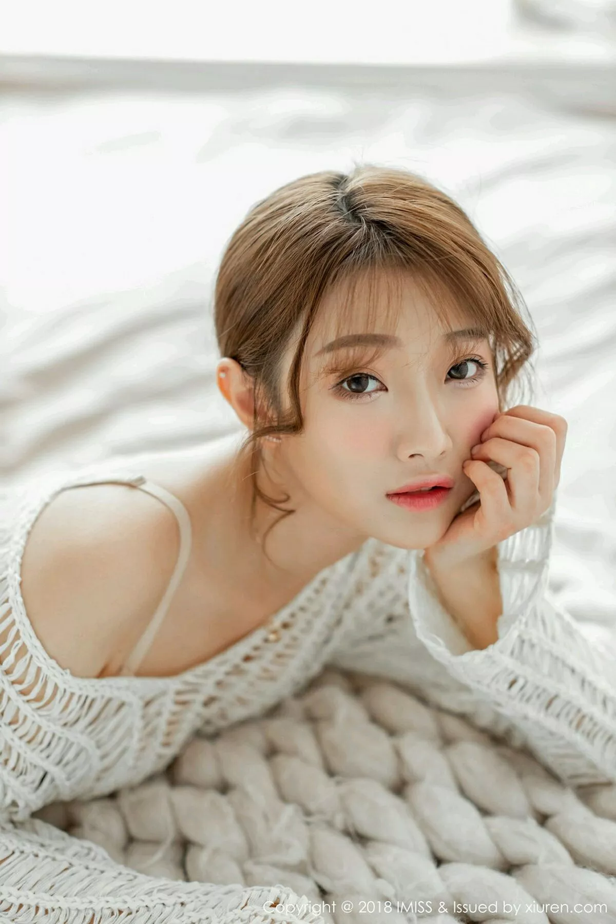 秀人集.com_[IMISS爱蜜社]Vol.306_嫩模Bowie宝儿私房缕空毛衣秀性感内衣完美身材迷人写真42P