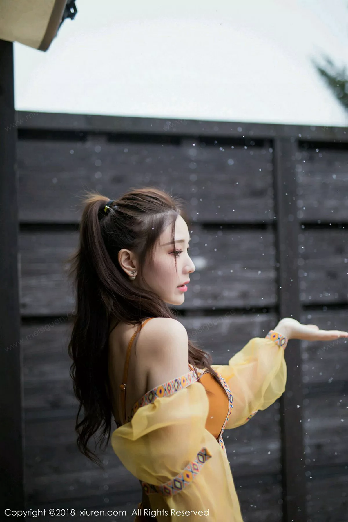 秀人集.com_[XiuRen秀人网]No.1236_女神淼淼萌萌哒北海道旅拍白色连体内衣温泉湿身诱惑写真59P