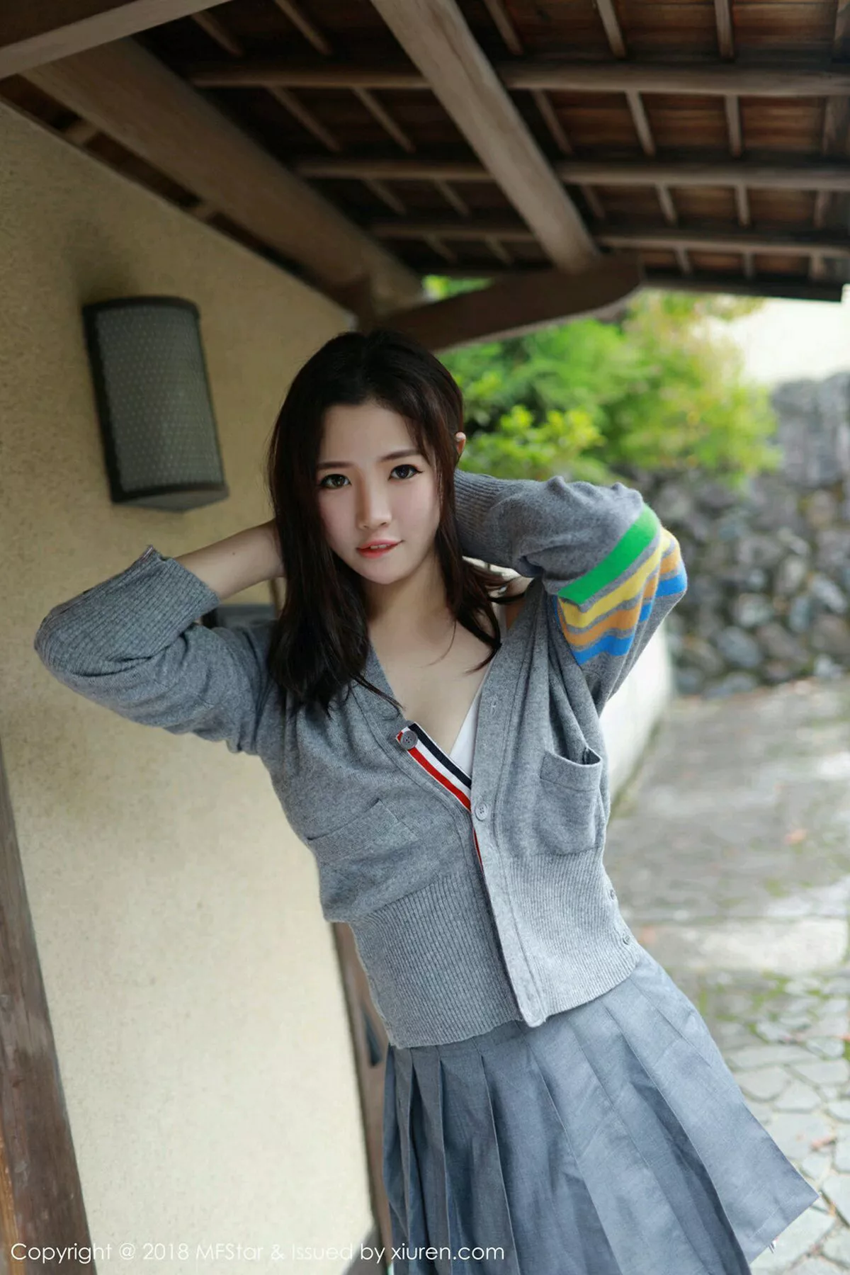 秀人集.com_[MFStar模范学院]Vol.162_女神徐cake日本旅拍性感衬衣配短裙半露白嫩美乳诱惑写真40P