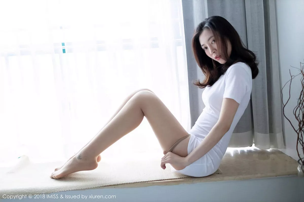 秀人集.com_[IMISS爱蜜社]Vol.308_嫩模miya米雅私房性感内衣系列秀完美身材修长美腿写真41P