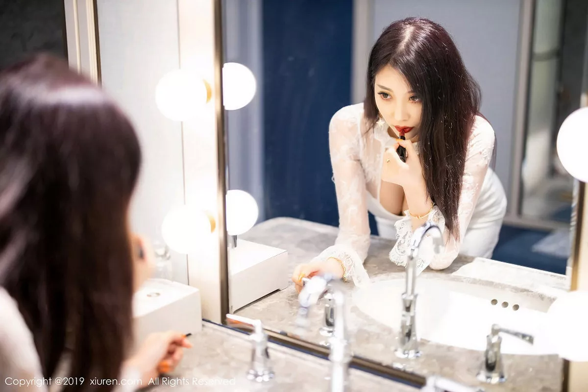 秀人集.com_[XiuRen秀人网]No.1884_女神杨晨晨sugar私房白色典雅服饰配蕾丝内裤极致魅惑写真106P