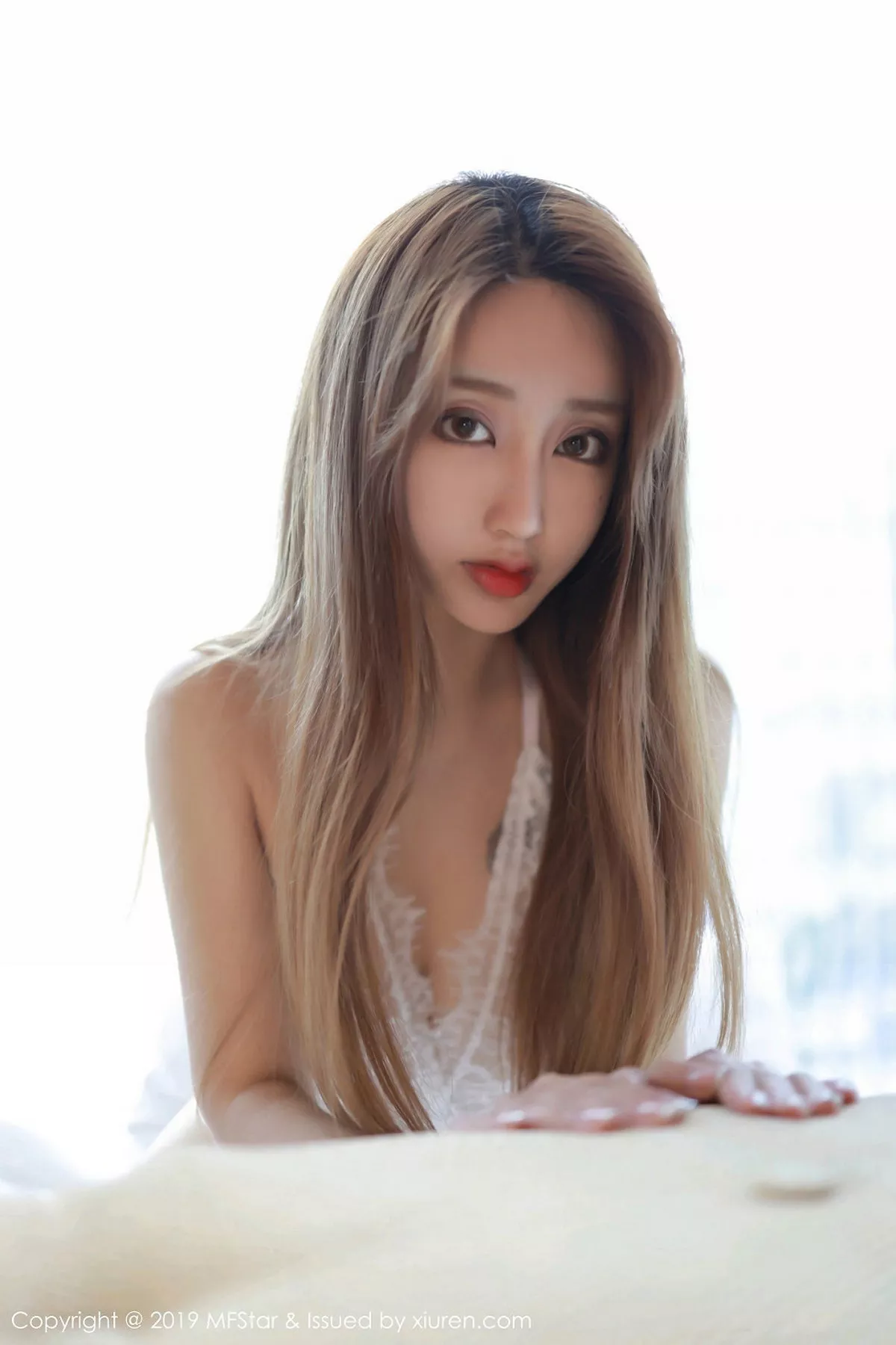 秀人集.com_[MFStar模范学院]Vol.245_嫩模Betty林子欣私房蕾丝内衣秀火辣身材撩人诱惑写真52P