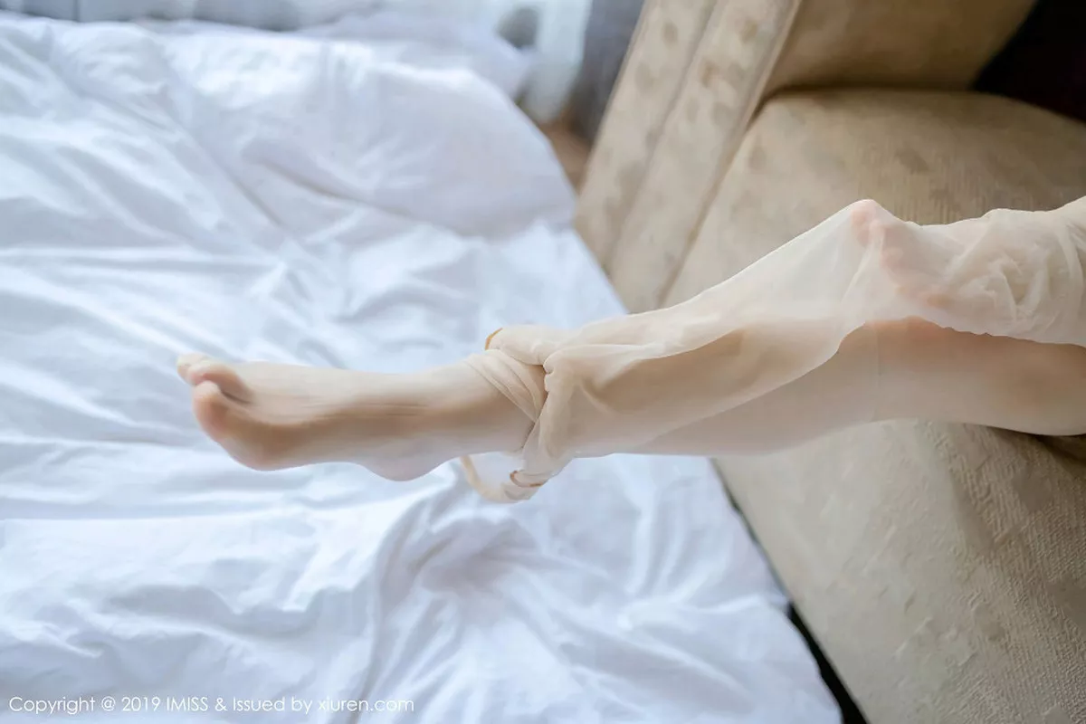 秀人集.com_[IMISS爱蜜社]Vol.425_巨乳嫩模朱可儿Flower私房粉色高叉连体内衣秀豪乳诱惑写真57P